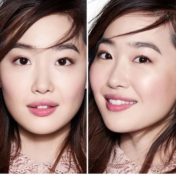 Benefit dandelion twinkle powder highlighter - Picture 2 of 2